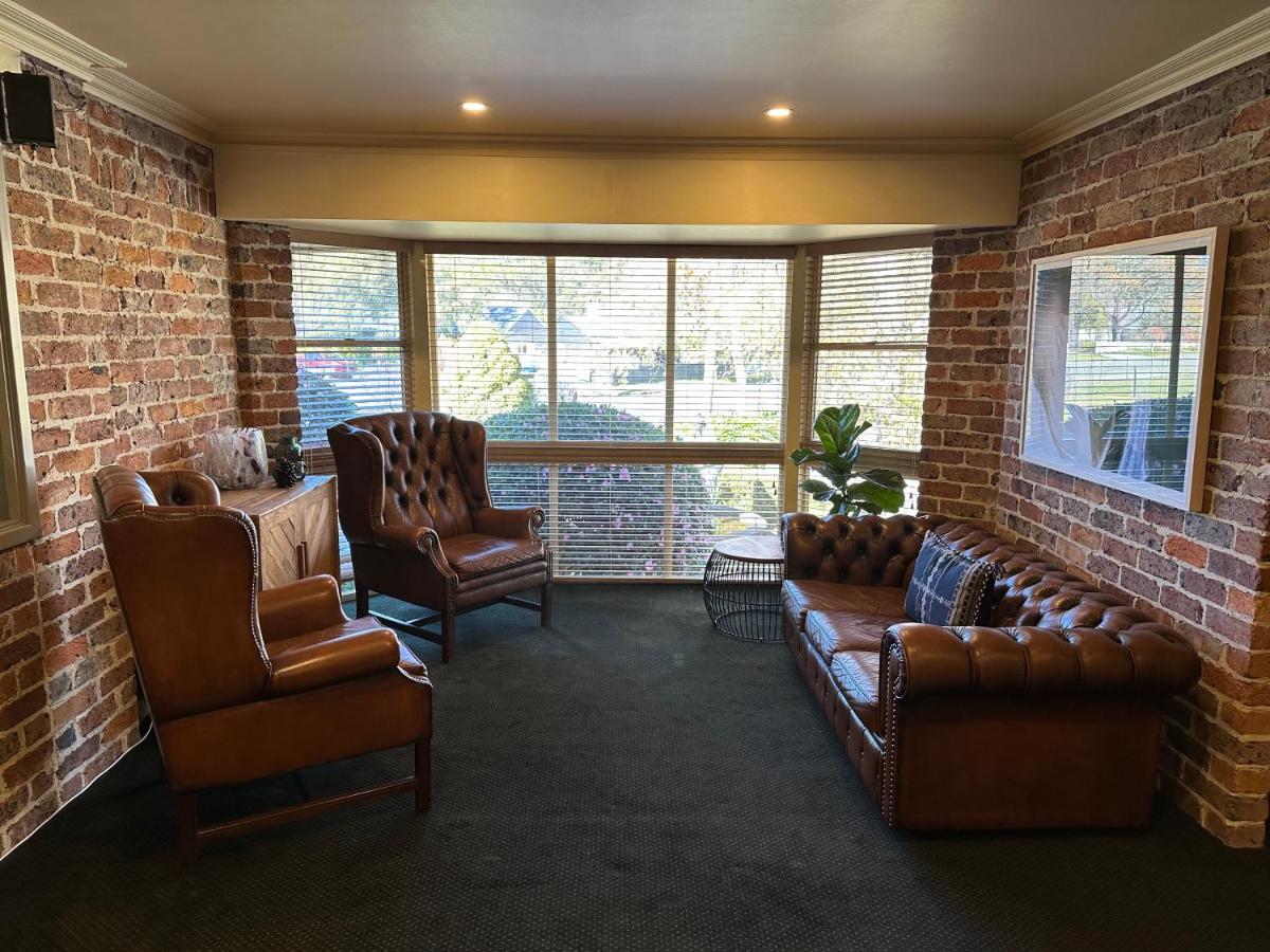 Grand Country Lodge Motel Митагонг Екстериор снимка