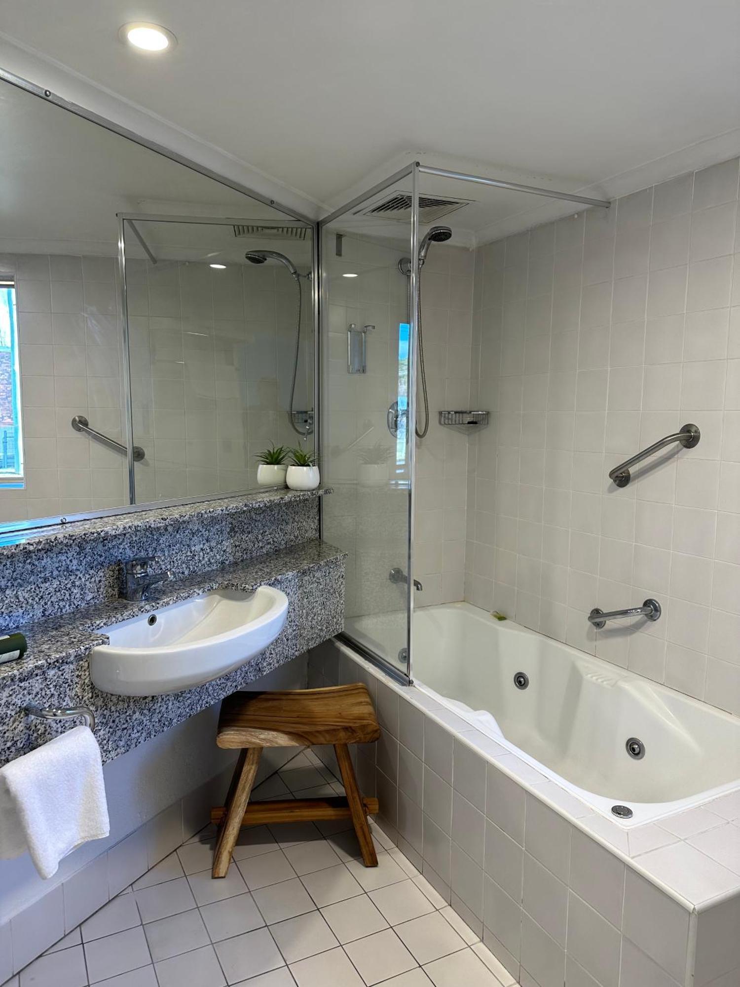 Grand Country Lodge Motel Митагонг Екстериор снимка