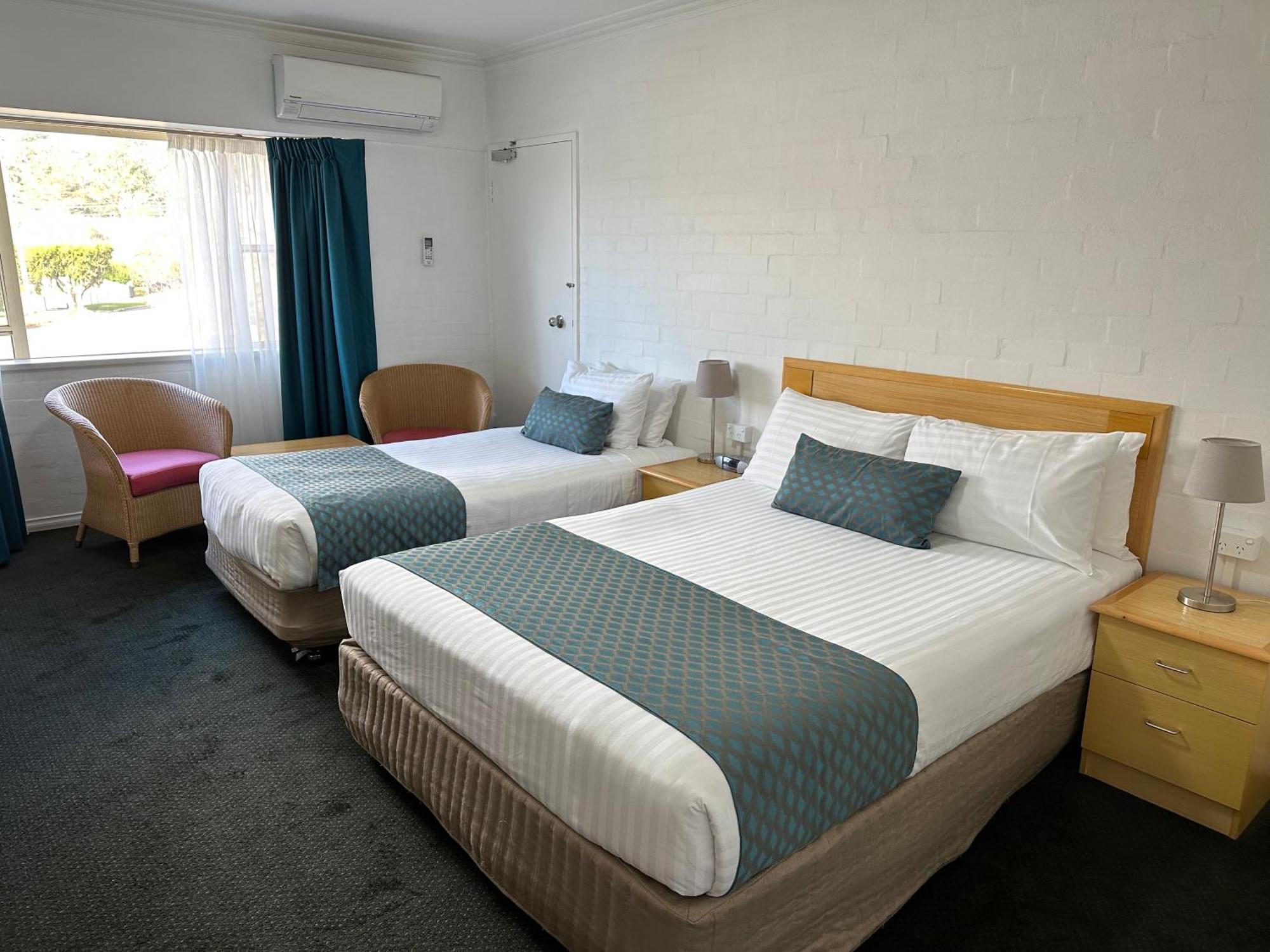 Grand Country Lodge Motel Митагонг Екстериор снимка