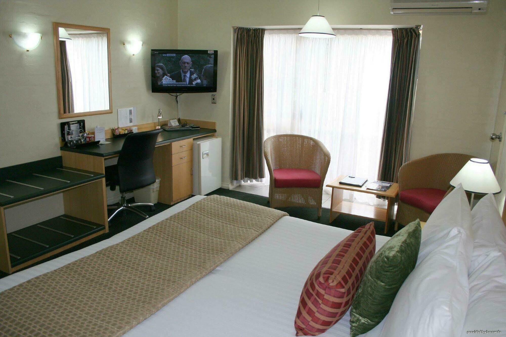 Grand Country Lodge Motel Митагонг Екстериор снимка
