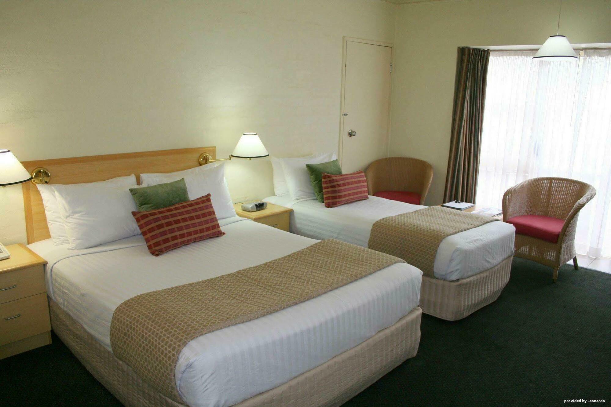 Grand Country Lodge Motel Митагонг Екстериор снимка